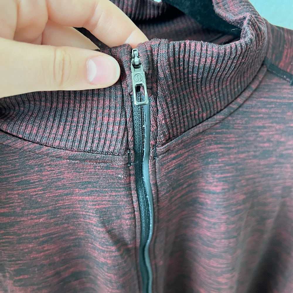 Lululemon maroon half zip - Picture 3 of 3